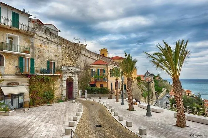 Casa Luna Ventimiglia 0*,